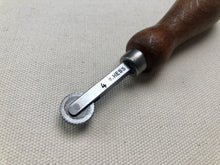 Load image into Gallery viewer, Pattern wheel by R.Hess