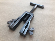 Load image into Gallery viewer, z Clamp for upper crimping