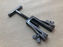 Load image into Gallery viewer, z Clamp for upper crimping