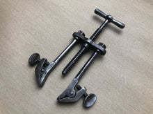 Load image into Gallery viewer, z Adjustable clamp for upper crimping