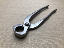 Load image into Gallery viewer, z Shoemaker pincers