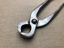 Load image into Gallery viewer, z Shoemaker pincers