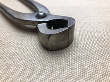 Load image into Gallery viewer, z Shoemaker pincers