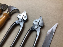 Load image into Gallery viewer, z Shoemaker tool set kit by H.Dürr