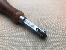 Load image into Gallery viewer, z Pattern wheel by R.Hess Magstadt