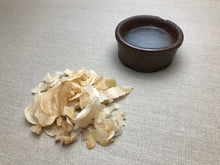Load image into Gallery viewer, x Gum tragacanth for shoe finishing