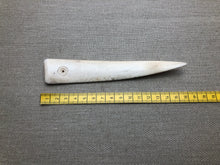 Load image into Gallery viewer, z Sleeking bone antique