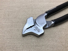 Load image into Gallery viewer, Shoemaker lasting pliers, narrow 8 mm