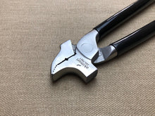 Load image into Gallery viewer, Shoemaker lasting pliers, wide 15 mm