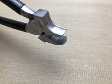 Load image into Gallery viewer, Shoemaker lasting pliers, wide 15 mm