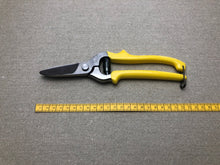 Load image into Gallery viewer, Leather scissors for bottom leather, staight or curved