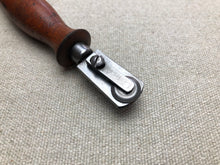 Load image into Gallery viewer, x Seat wheel for refined shoemaking