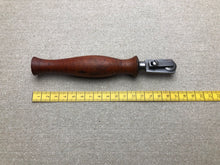 Load image into Gallery viewer, x Seat wheel for refined shoemaking