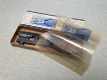 Load image into Gallery viewer, x Button hole punch pliers