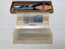 Load image into Gallery viewer, x Button hole punch pliers