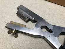 Load image into Gallery viewer, x Button hole punch pliers