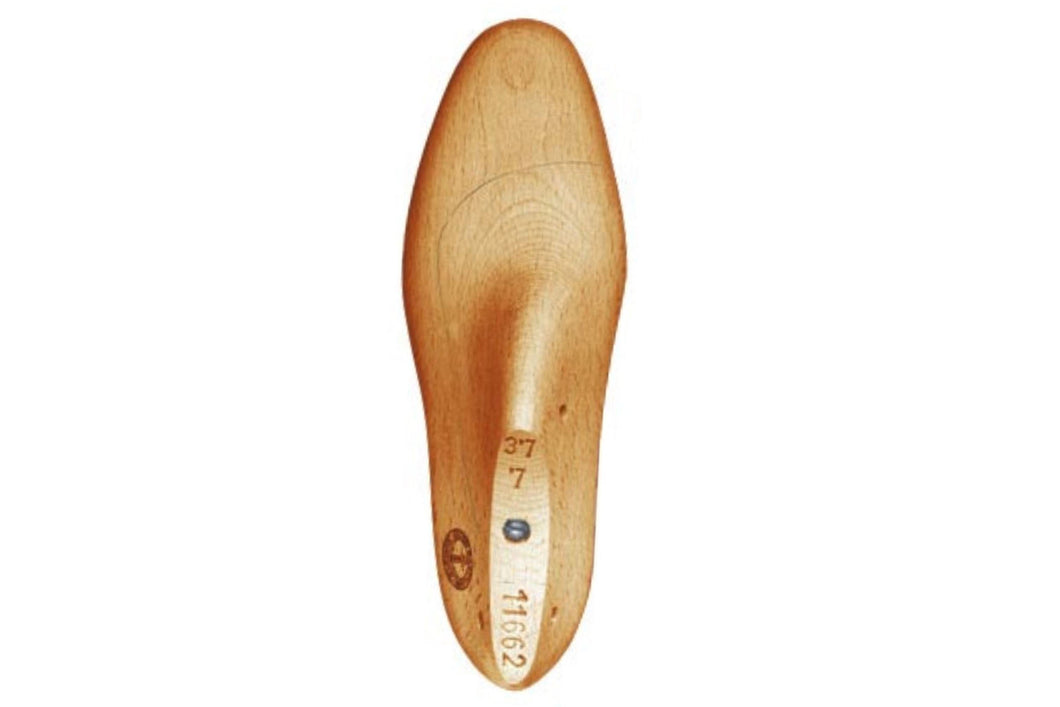 Wooden shoe last 11662 for bespoke shoemaking, 40 mm