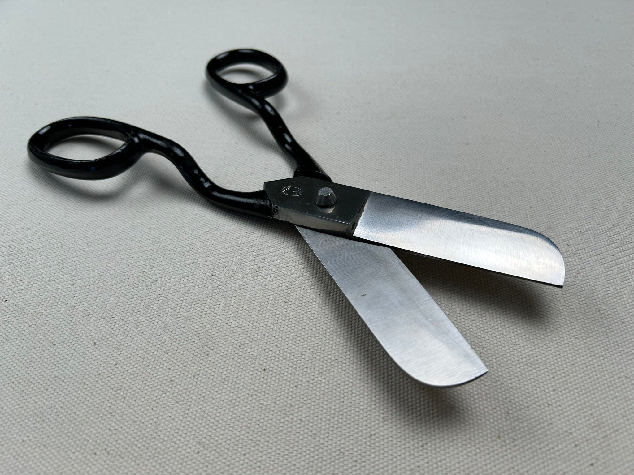 Zallery Scissors Leather scissors for upper leather, curved – Shoemakercraft