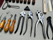 Load image into Gallery viewer, Shoemaker tool set kit for beginners in shoemaking PRO
