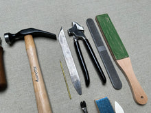 Load image into Gallery viewer, Shoemaker tool set BASIC
