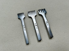 Load image into Gallery viewer, Zig zag punch iron set
