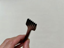 Load image into Gallery viewer, Zig zag punch iron set
