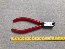 Load image into Gallery viewer, Shoemaker nippers - Made in Germany
