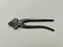 Load image into Gallery viewer, Shoemaker lasting pliers by Dauerschnitt
