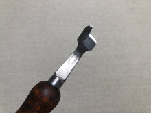 Load image into Gallery viewer, Feathering knife 1,5 mm depth by Joseph Münch

