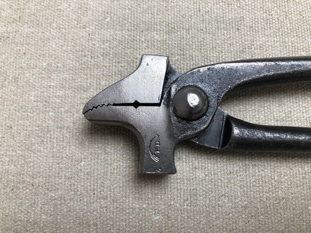Shoemaker lasting pliers by F.Dick