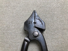 Load image into Gallery viewer, z Shoemaker lasting pliers by Künne &amp; Sohn
