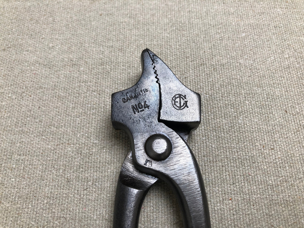 Shoemaker lasting pliers by ECZA