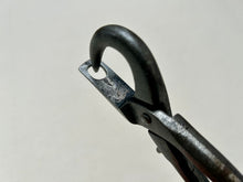 Load image into Gallery viewer, Eyelet extractor pliers, heavy
