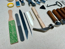 Load image into Gallery viewer, Shoemaker tool set kit for beginners in shoemaking PRO
