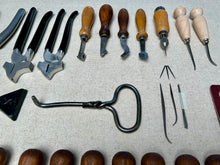 Load image into Gallery viewer, Shoemaker tool set kit for beginners in shoemaking PRO
