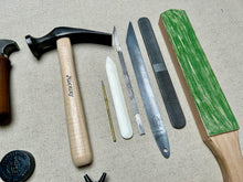 Load image into Gallery viewer, Shoemaker tool set kit for beginners in shoemaking PRO
