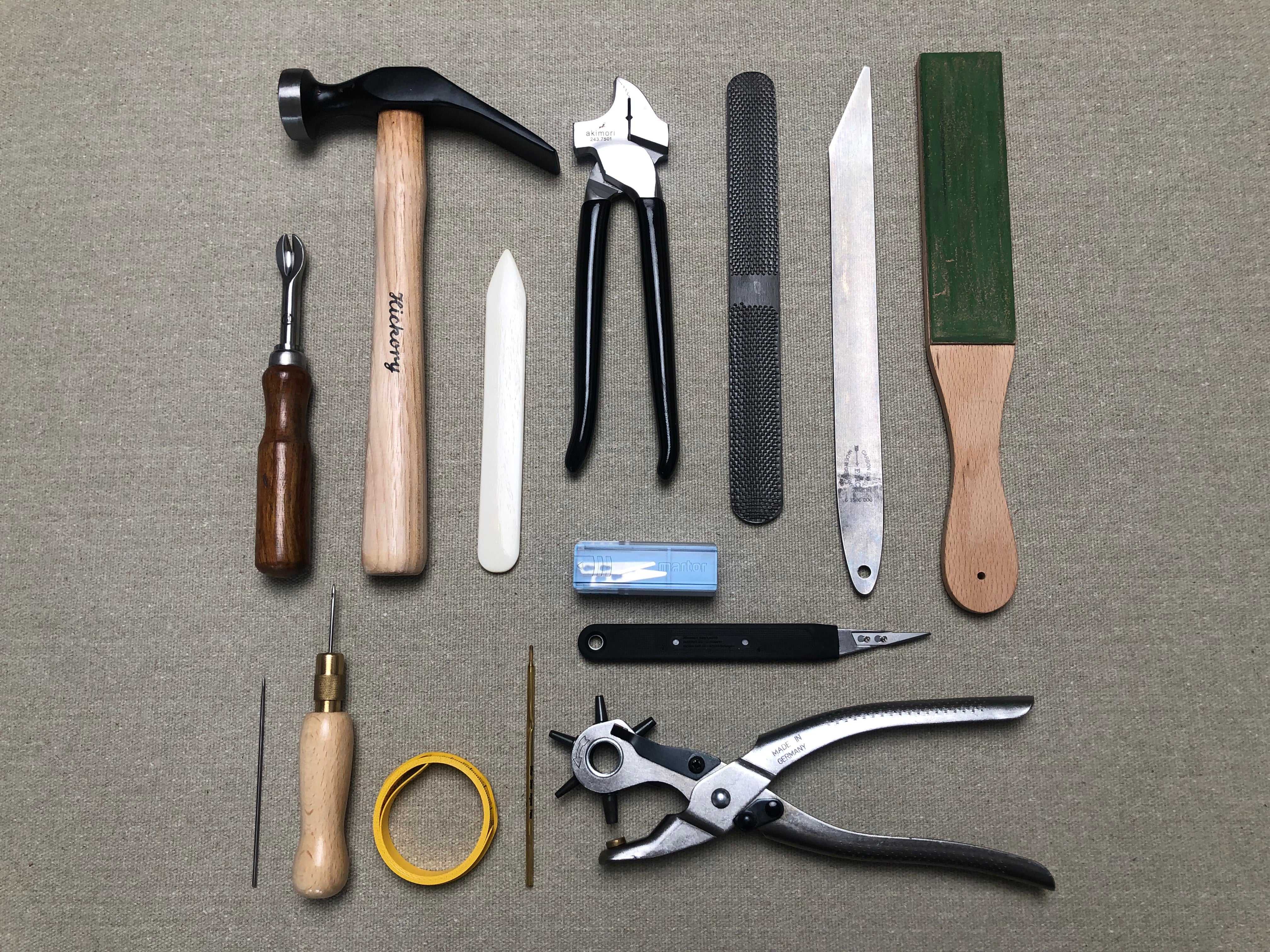 Sneaker shoemaking tool kit – Shoemakercraft
