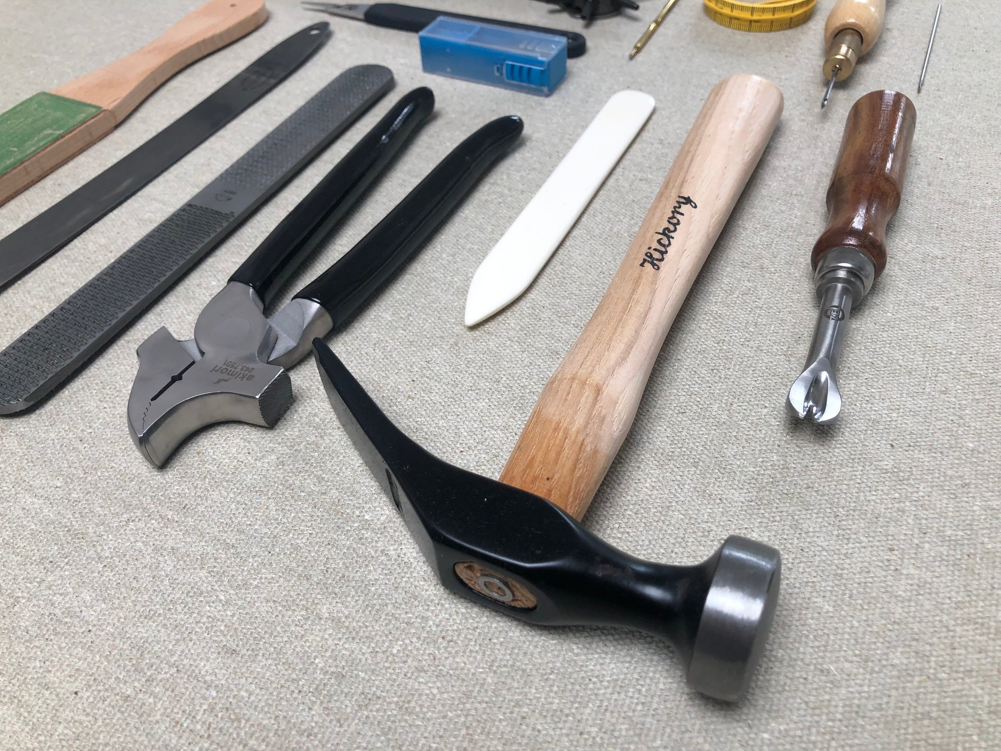 Sneaker shoemaking tool kit – Shoemakercraft