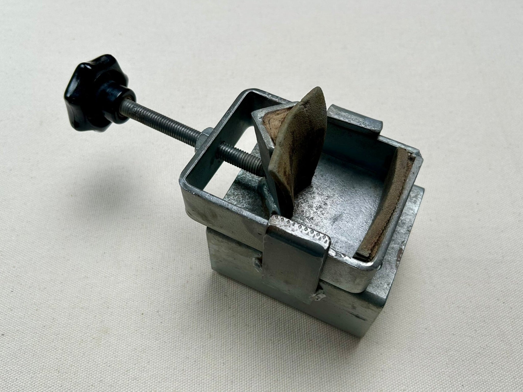 Shoemaker tools – Shoemakercraft