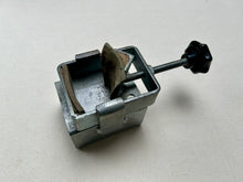 Load image into Gallery viewer, Heel holder
