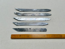 Load image into Gallery viewer, Shoemaker knifes TINA 250 and 270, used
