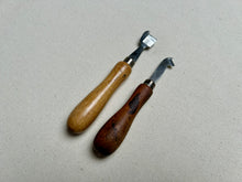 Load image into Gallery viewer, Feathering and welt knife by Don Carlos
