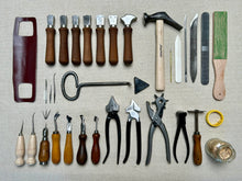 Load image into Gallery viewer, Shoemaker tool set kit for beginners in shoemaking PRO
