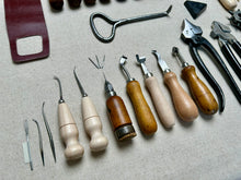 Load image into Gallery viewer, Shoemaker tool set kit for beginners in shoemaking PRO
