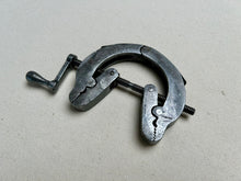 Load image into Gallery viewer, x Waist lasting clamp by Bost Frères

