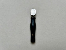 Load image into Gallery viewer, Waist iron in two sizes with vincens
