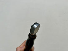 Load image into Gallery viewer, Waist iron in two sizes with vincens
