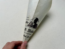 Load image into Gallery viewer, Wooden pegs 19 x 2,1 mm in vintage coffee bag
