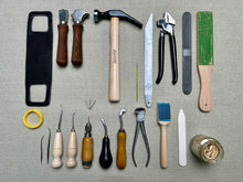 Load image into Gallery viewer, Shoemaker tool set BASIC
