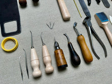 Load image into Gallery viewer, Shoemaker tool set BASIC
